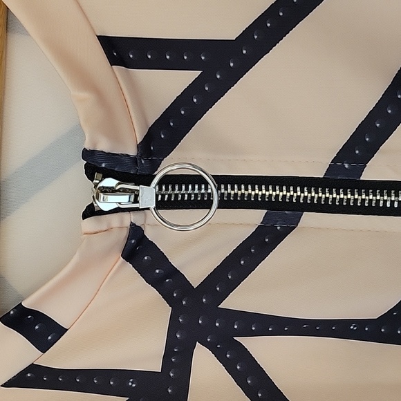 STYLISH LONGSLEEVE TOP LARGE - Picture 4 of 11